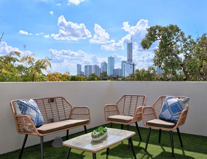 Property Photo: 1175 Navasota Street 2 TX 78702