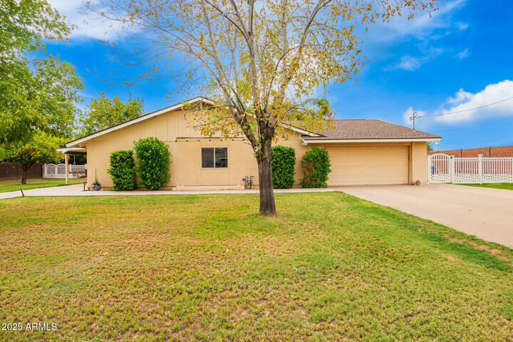 2640 N Brimhall --  Mesa AZ 85203 photo