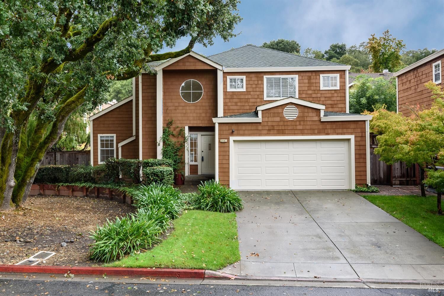 Property Photo: 2647 Lago Oaks Drive CA 95405
