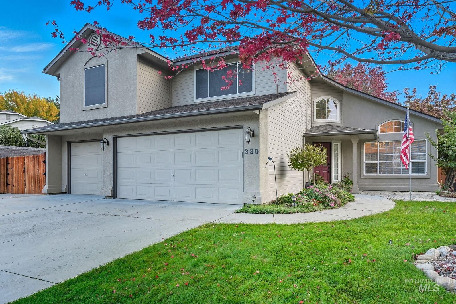 Property Photo: 330 S Winthrop Pl ID 83709