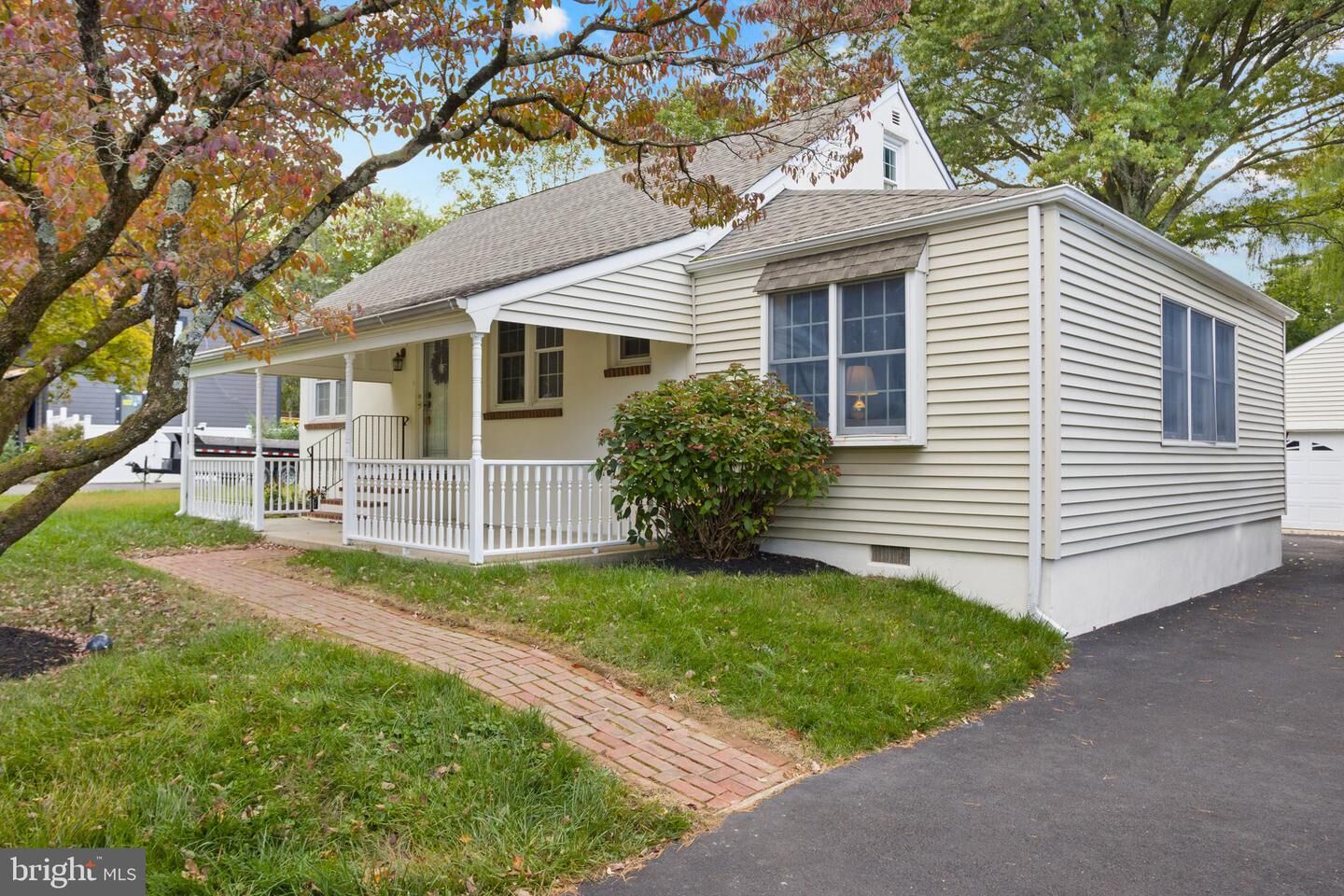 Property Photo:  111 E Endfield Road  PA 19053 