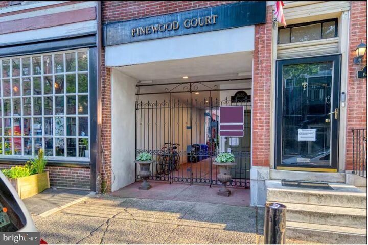 Property Photo:  1026 Pine Street #6  PA 19107