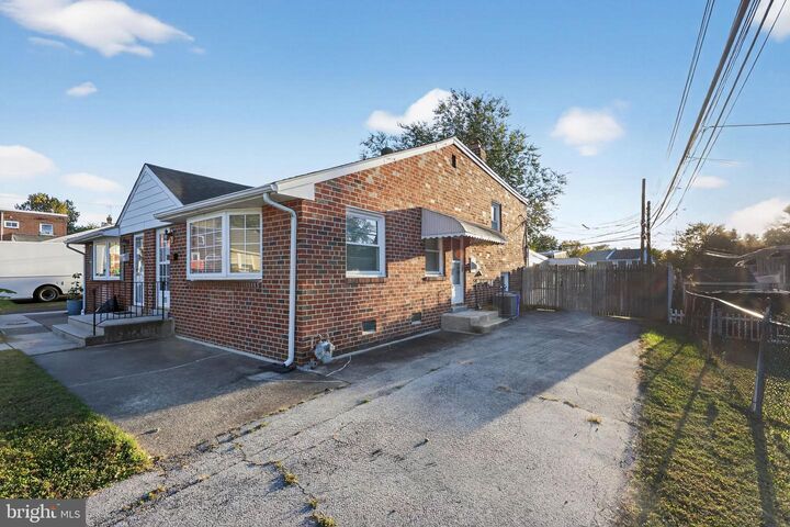 Property Photo: 1618 Pennsylvania Avenue PA 19076