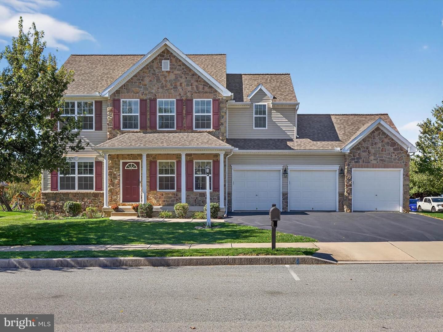 Property Photo: 101 Tinsmith Lane PA 17579