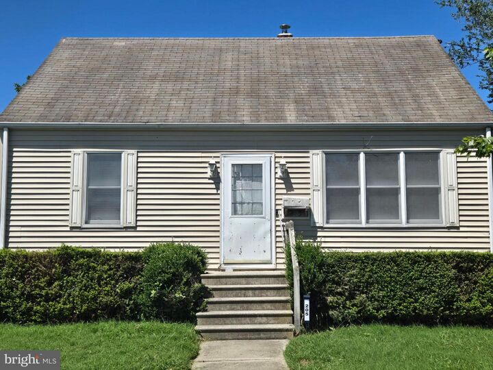 Property Photo:  205 SE Delaware Avenue  DE 19963 