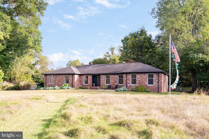 Property Photo: 5915 River Road MD 20616