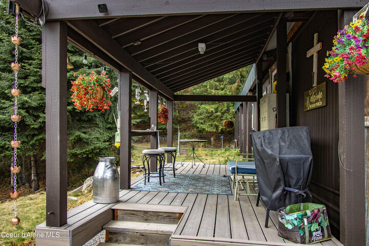 Property Photo: 1464 Hulett Hill Dr ID 83864