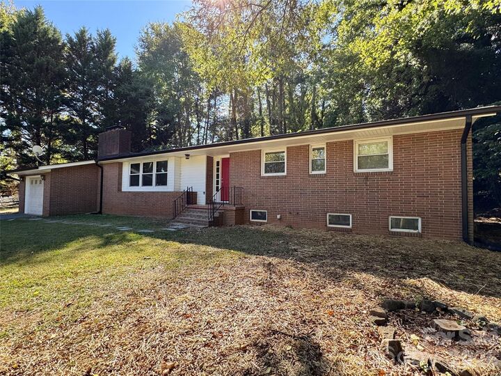 Property Photo:  302 Suburban Avenue  NC 28083 