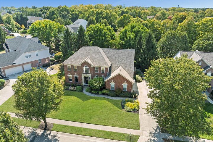 Property Photo: 4319 Serpentine Way OH 45040