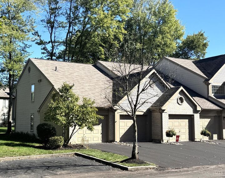Property Photo: 3986 Maplefield Court OH 45255