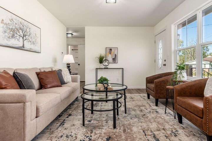 Property Photo: 7025 Iris Drive OH 43123