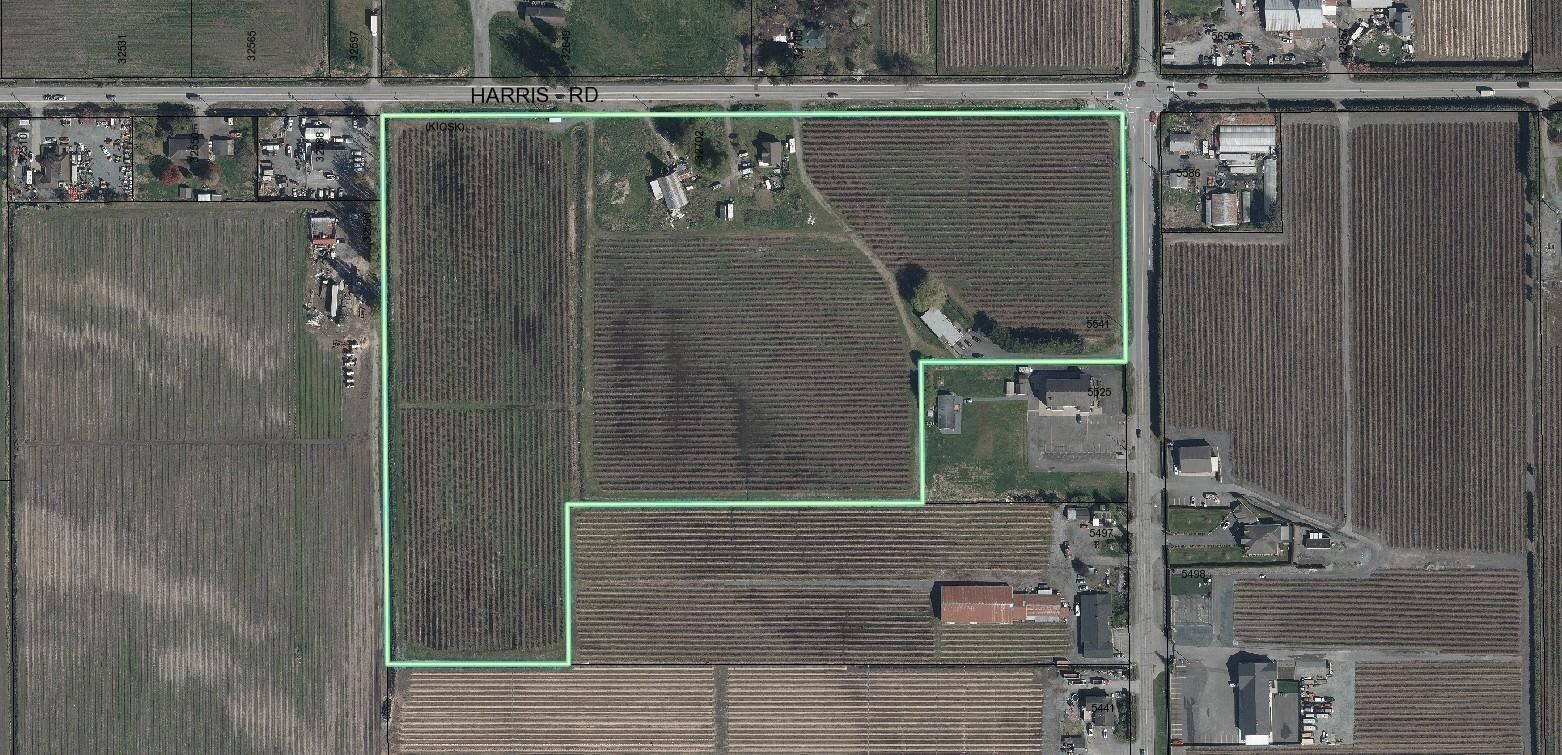 Property Photo:  32702 Harris  BC V4X 1W1 