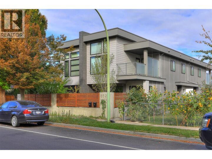 Property Photo: 852 Stockwell Avenue 2 BC V1Y 6V9