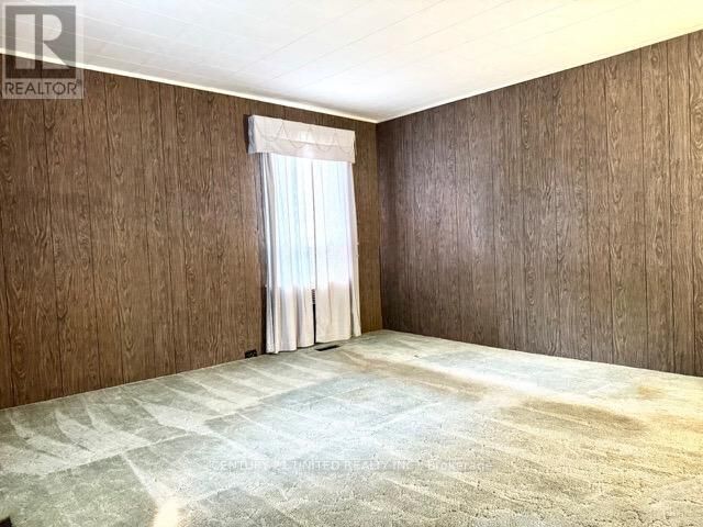 Property Photo: 445 Bellevue Street ON K9H 5G5