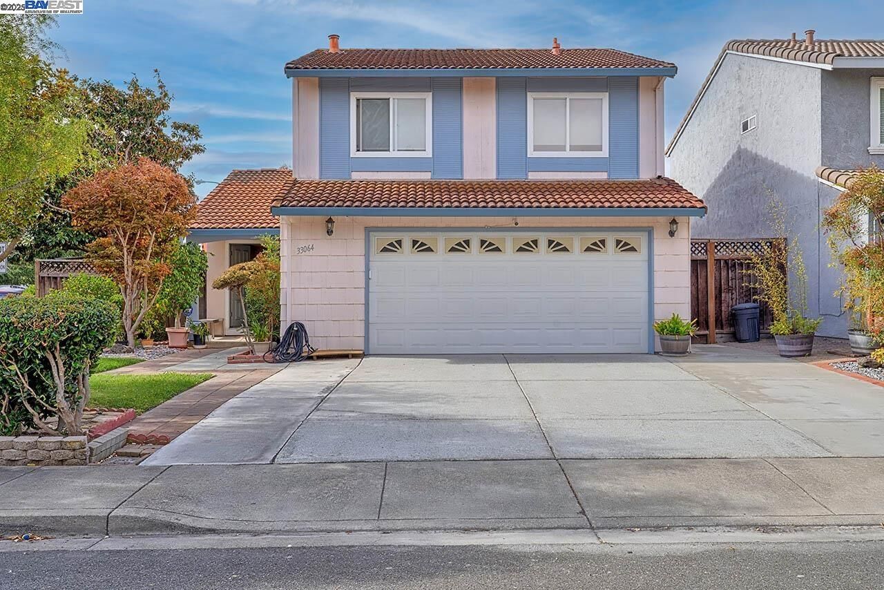 Property Photo: 33064 Compton Ct CA 94587