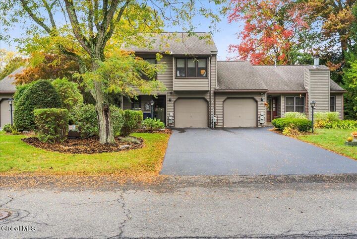 Property Photo:  642 Top Ridge Drive  NY 12203 