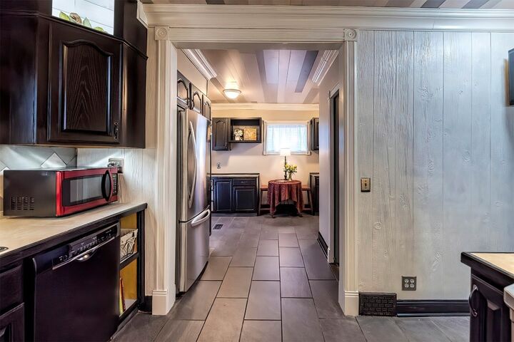 Property Photo: 1306 W 10 Street PA 16506