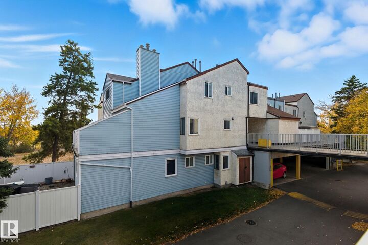 Property Photo:  181 Lancaster Terrace NW  AB T5X 5T1 