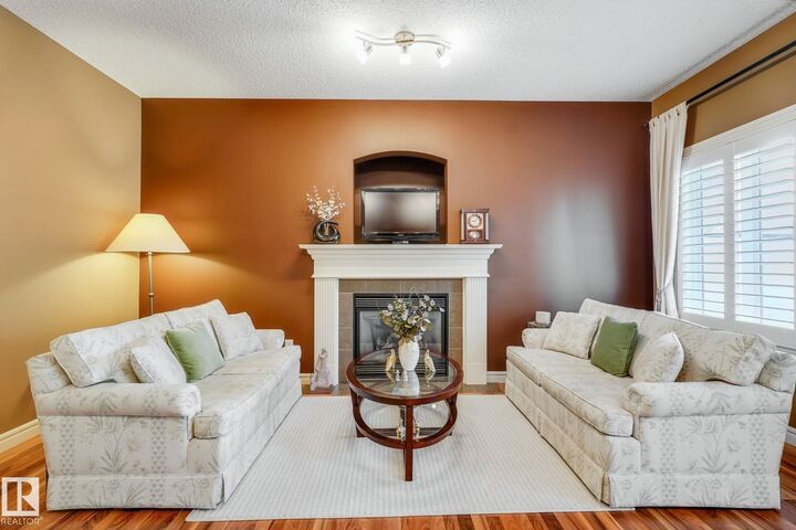 Property Photo:  1926 119A Street SW  AB T6W 0E2 