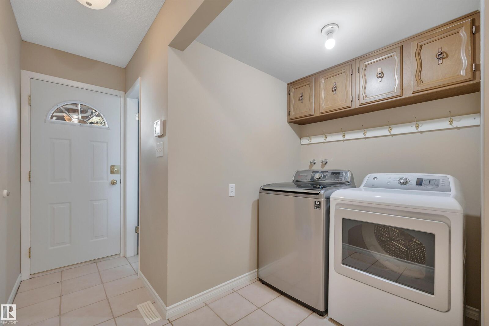 Property Photo:  10536 30 Avenue NW  AB T6J 2Y2 