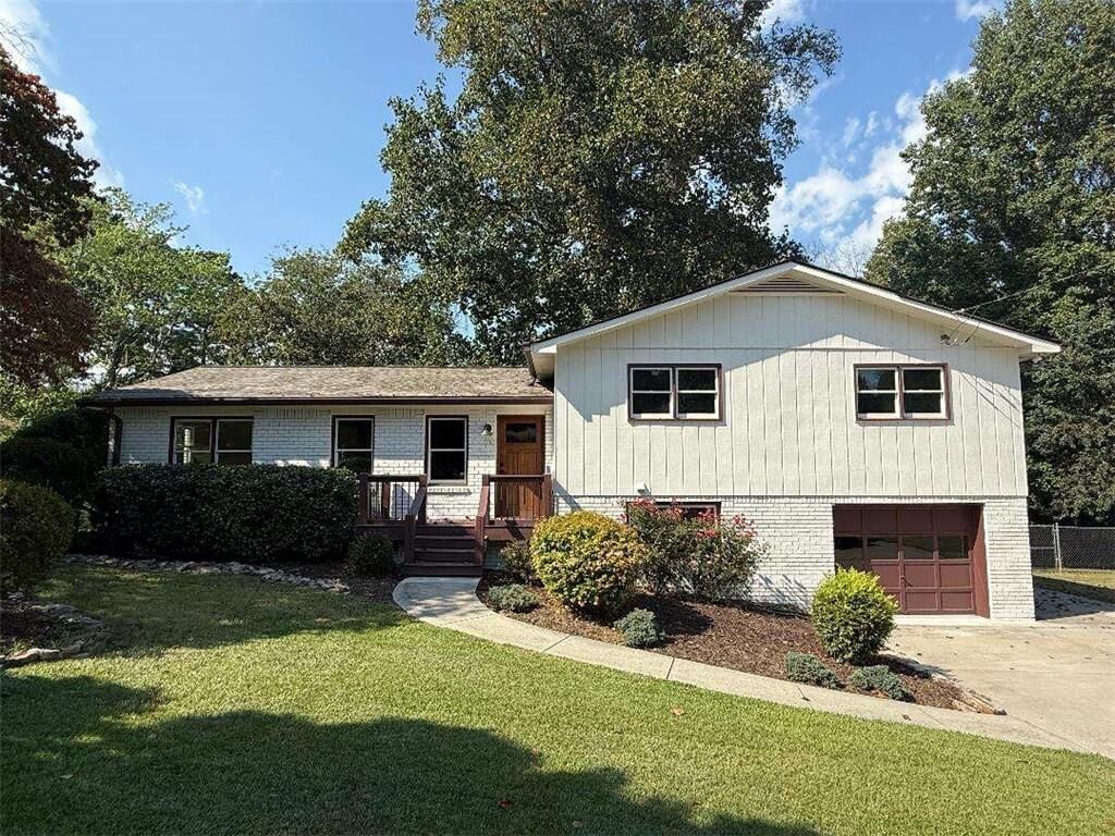 Property Photo: 303 Council Bluff GA 30188