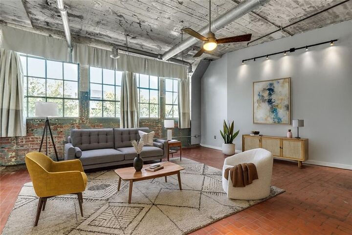 881 Memorial Drive SE 209  Atlanta GA 30316 photo