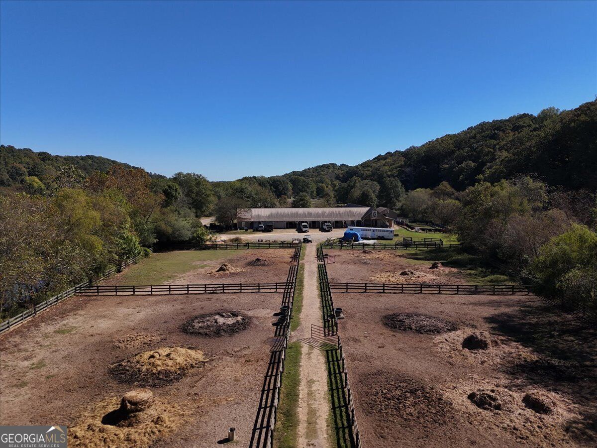 Property Photo: 80 Cliffcreek Trace GA 30350