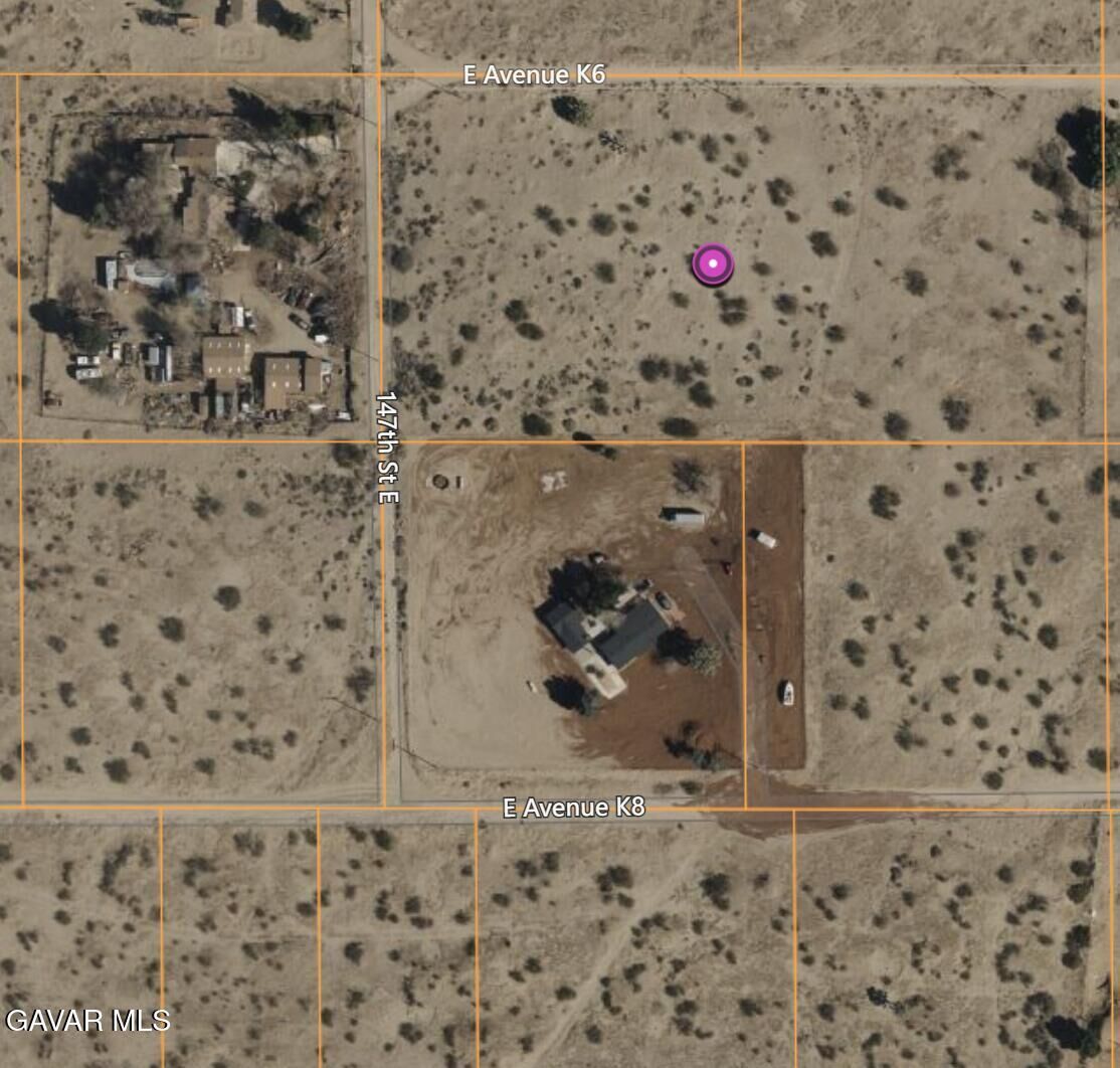 Property Photo: 147 E Ste Vic Avenue K6 Ste CA 93535