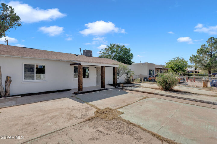 7718 Parral Drive  El Paso TX 79915 photo