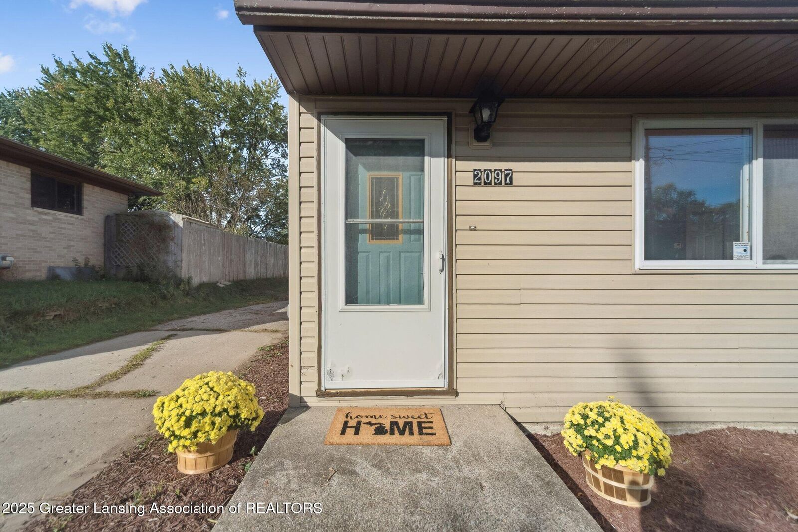 Property Photo:  2097 Jefferson Street  MI 48842 