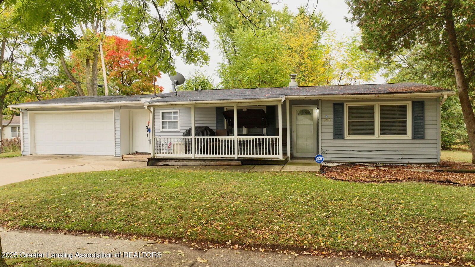Property Photo:  833 Dornell Avenue  MI 48910