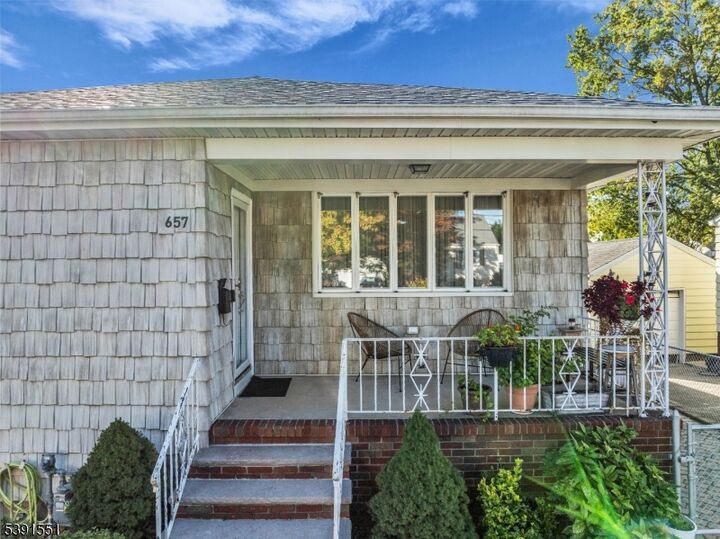 Property Photo: 657 Summit Ave NJ 07033