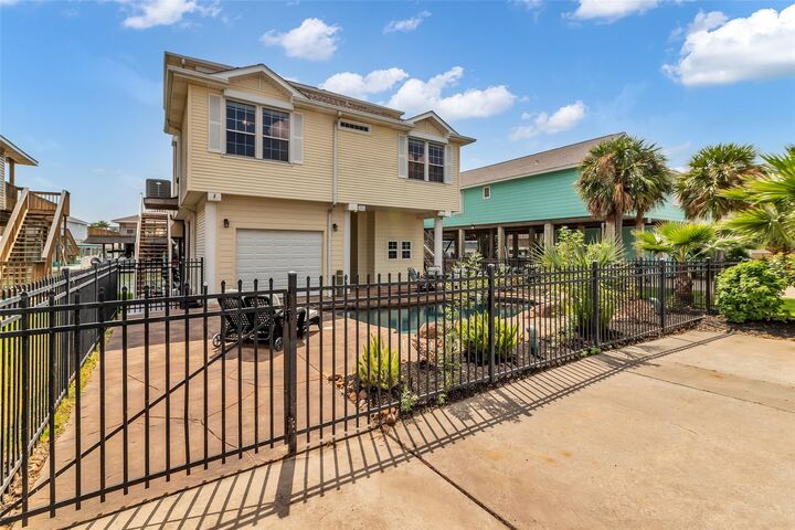 Property Photo:  1323 Wahini Street  TX 77554 