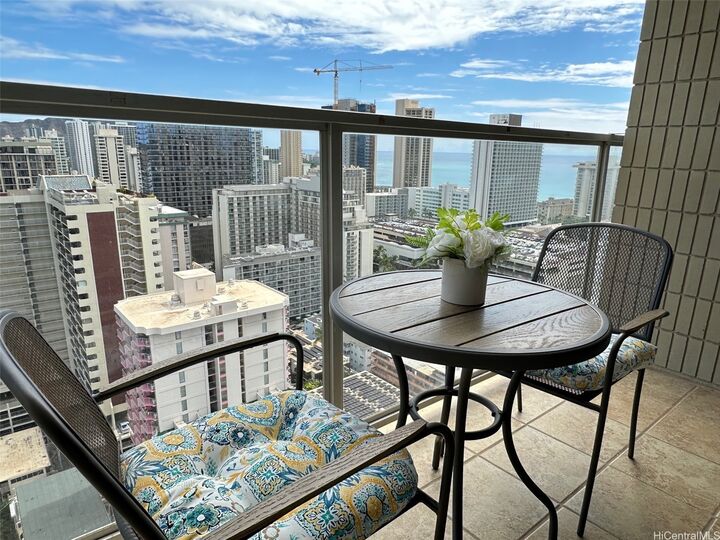 445 Seaside Avenue 3009  Honolulu HI 96815 photo