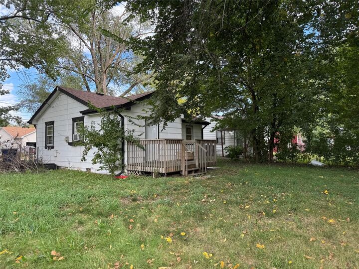 Property Photo:  2553 Maury Street  IA 50317 