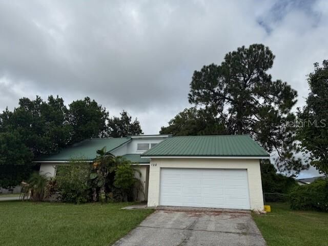 Property Photo: 128 Lake Thomas Drive FL 33880