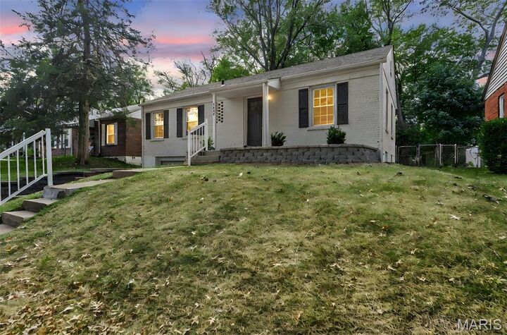 Property Photo: 1459 Lyndale Avenue MO 63130