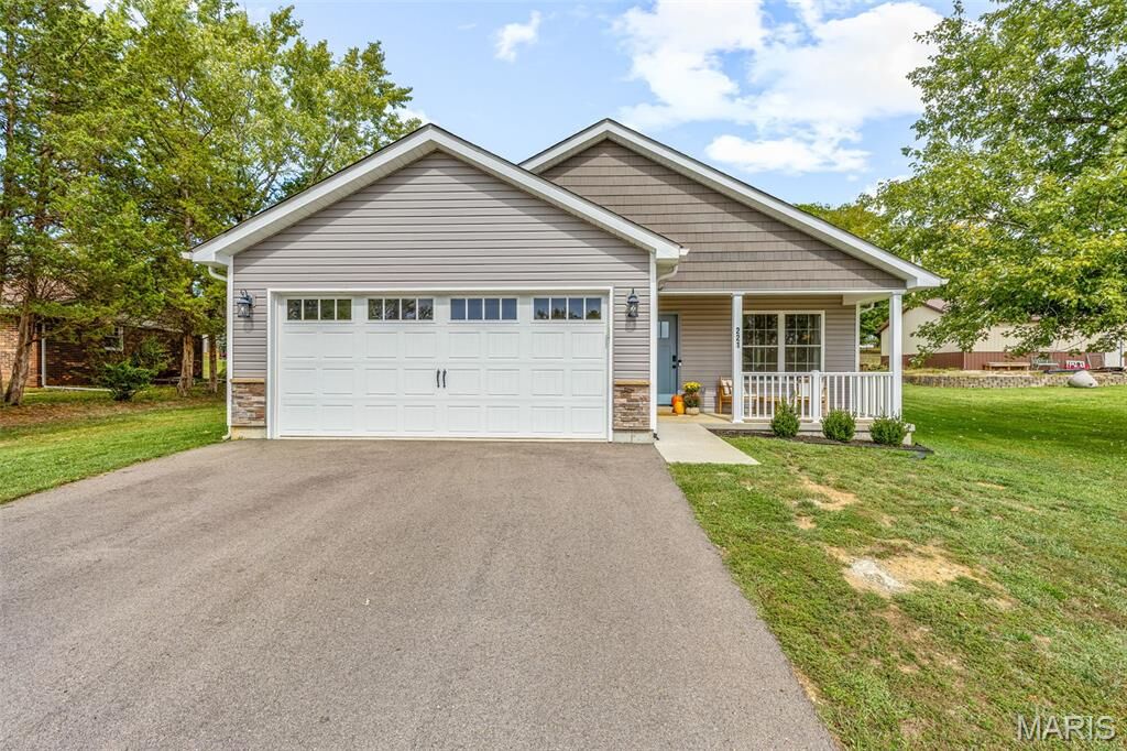Property Photo:  221 Cypress Street  MO 63601