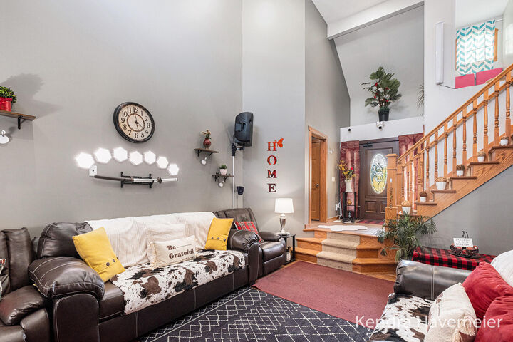 Property Photo:  1660 Oakleigh Road NW  MI 49504 