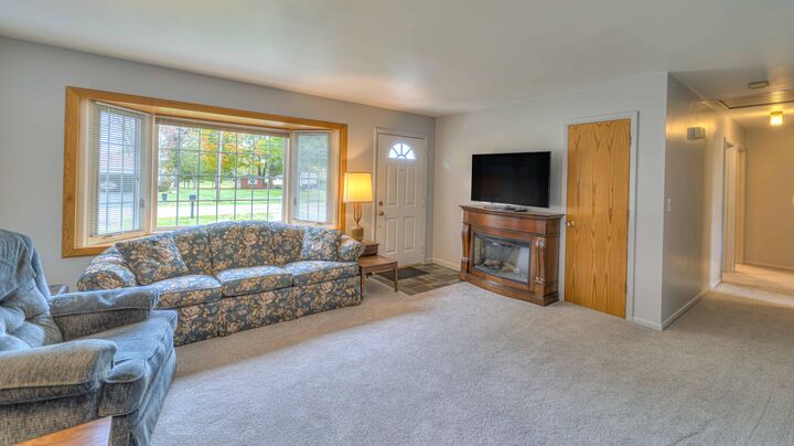 Property Photo: 220 Eastlawn MI 49269