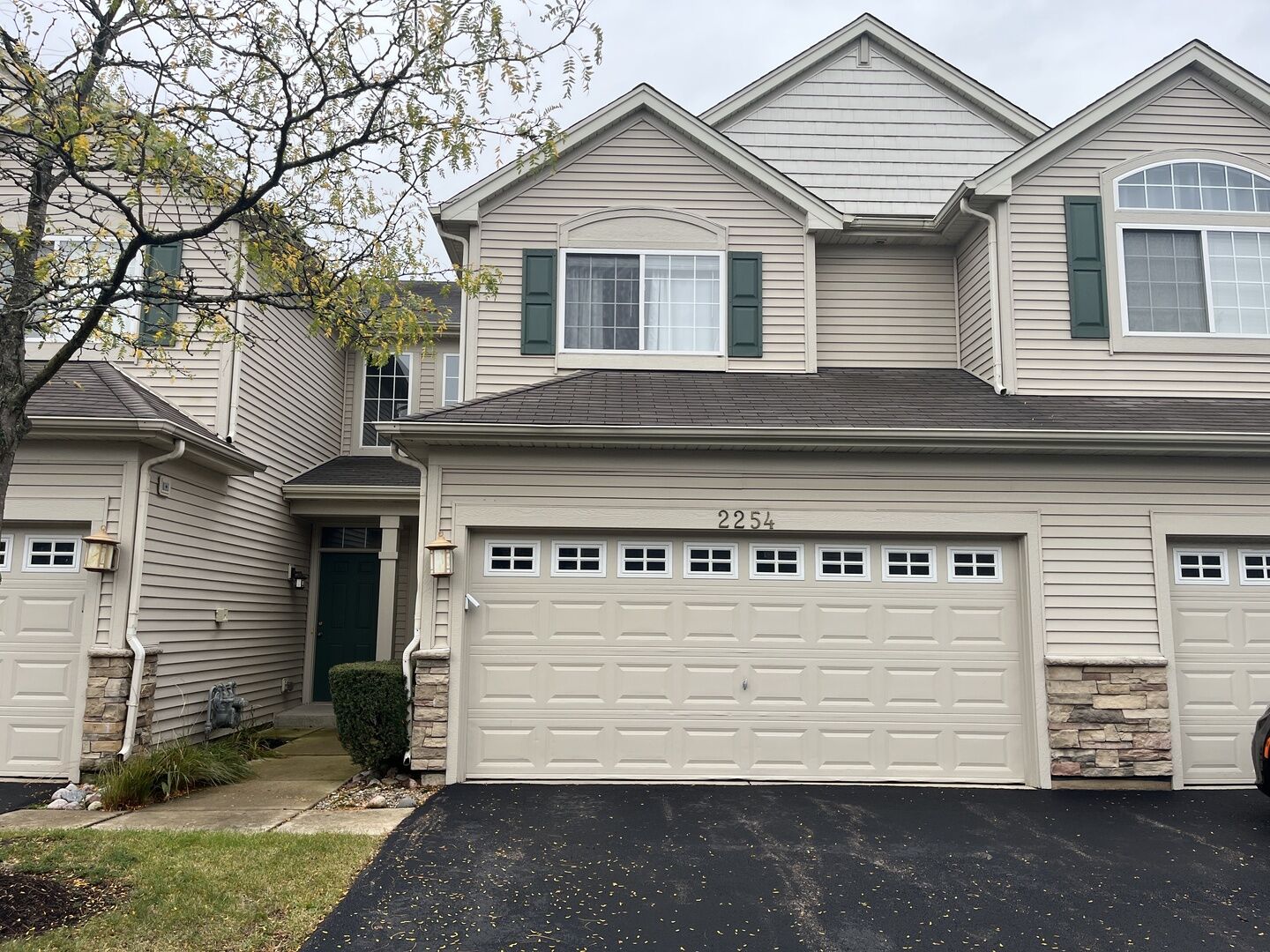 Property Photo:  2254 Gallant Fox Circle  IL 60538 