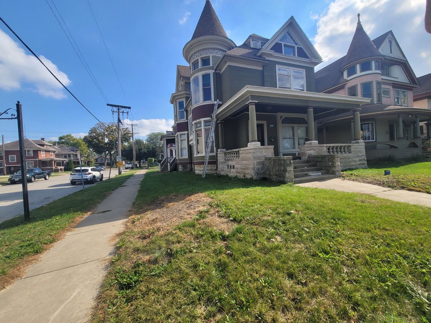 Property Photo:  142 S Lincoln Avenue  IL 60505 