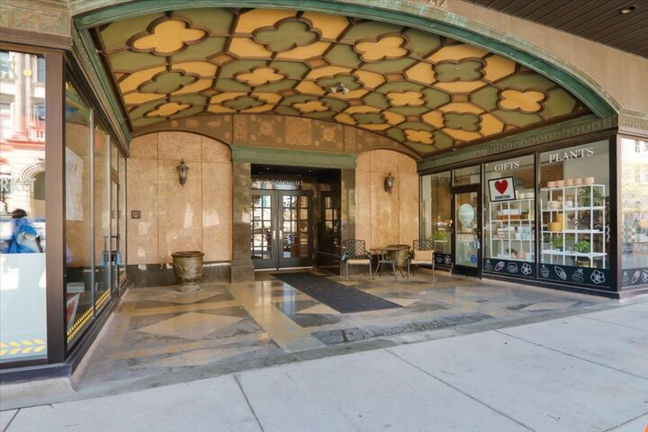 Property Photo: 212 N Center Street 603 IL 61701