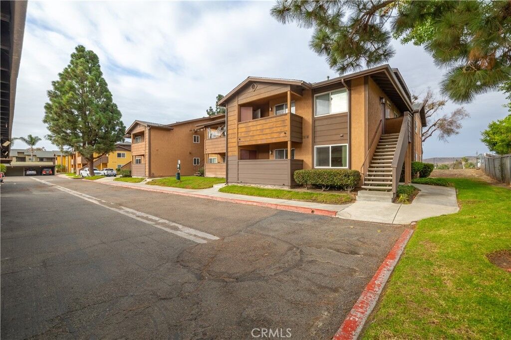 Property Photo: 517 Calle Montecito 91 CA 92057