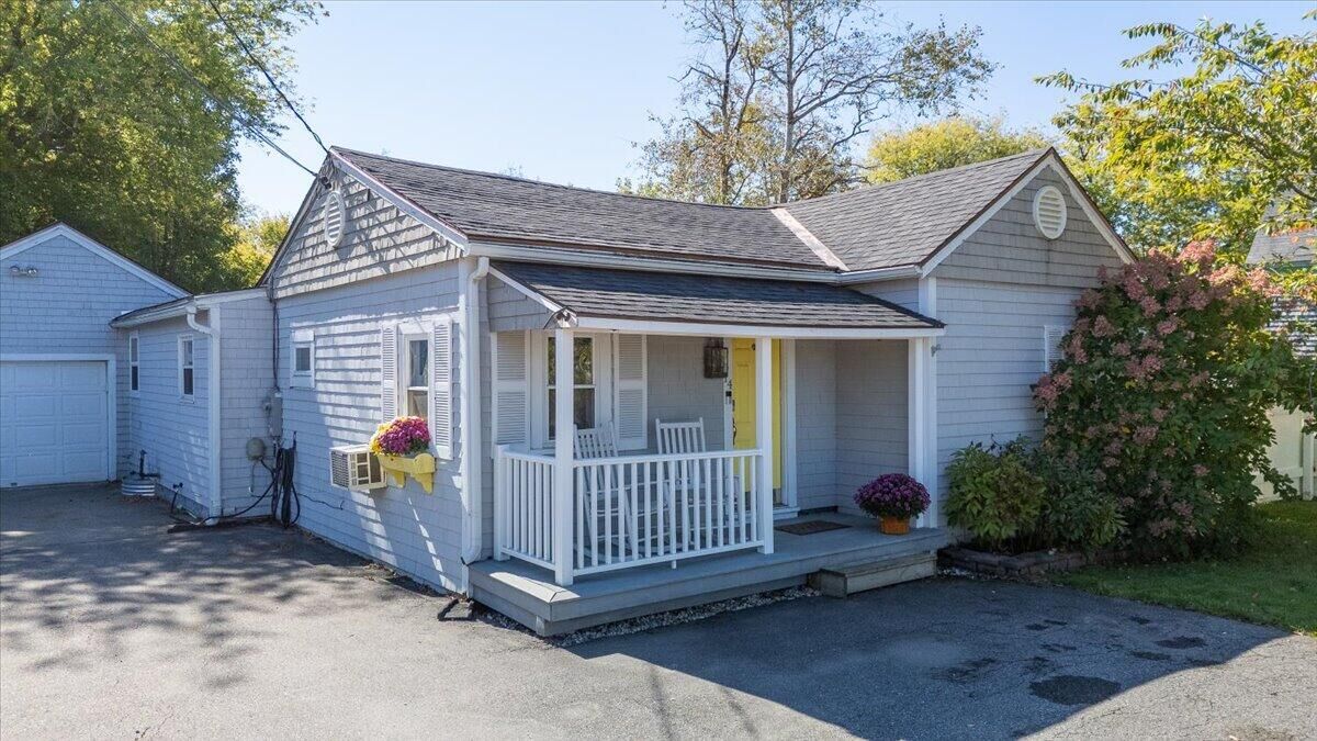 Property Photo: 14 Thomaston Street ME 04841