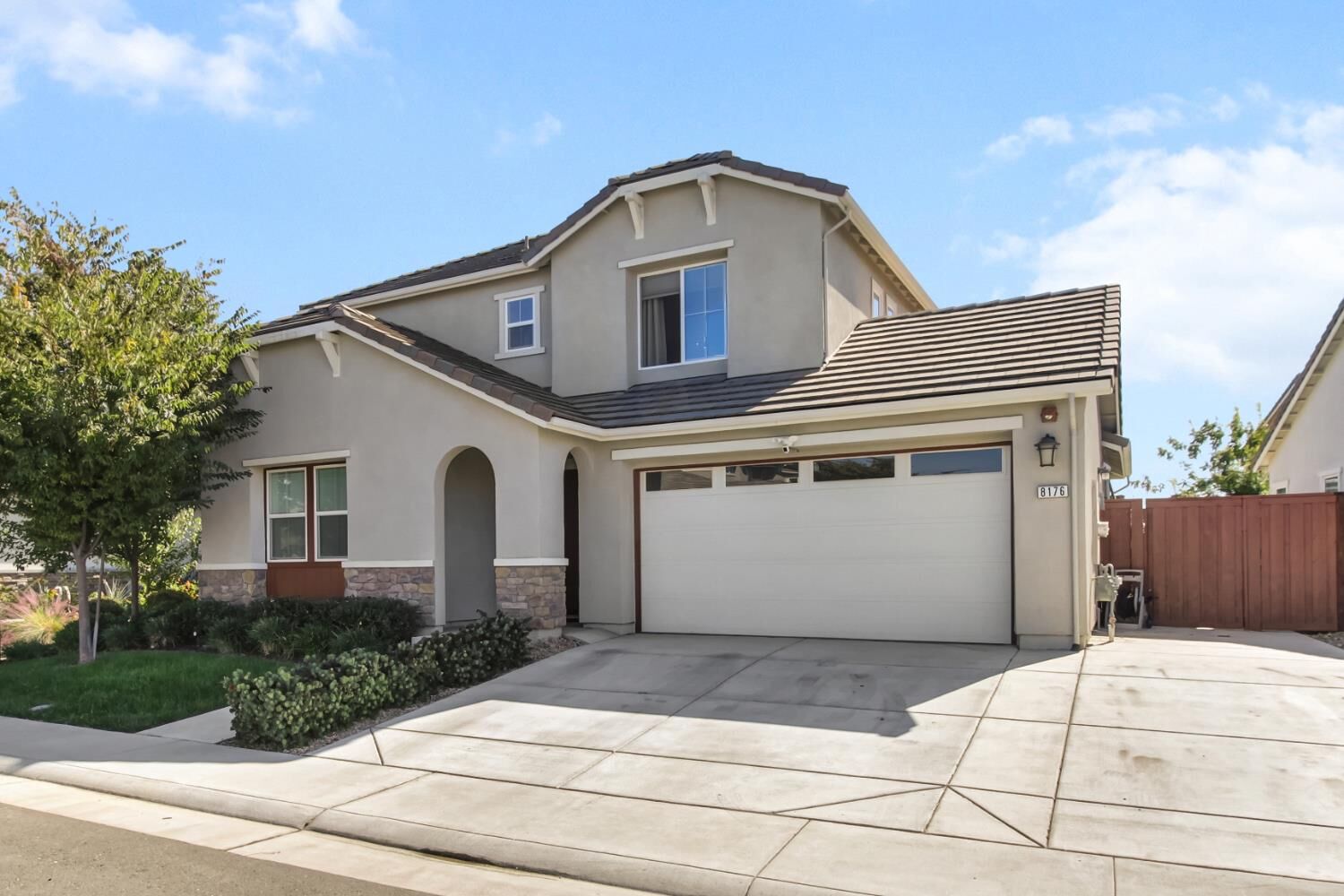 Property Photo:  8176 Seahorse Way  CA 95757 