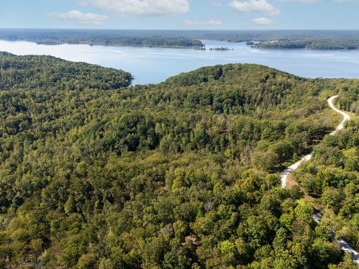 Property Photo:  33 Vista Ridge Dr  TN 37175