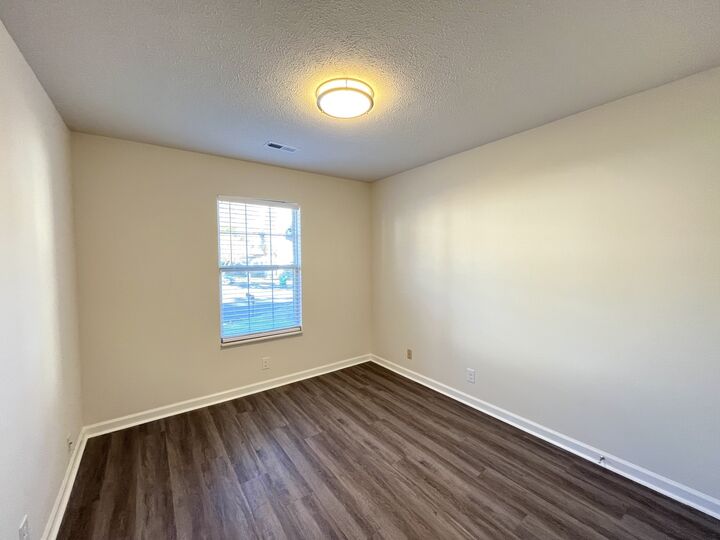 Property Photo:  5813 Avalon Ct  TN 37076