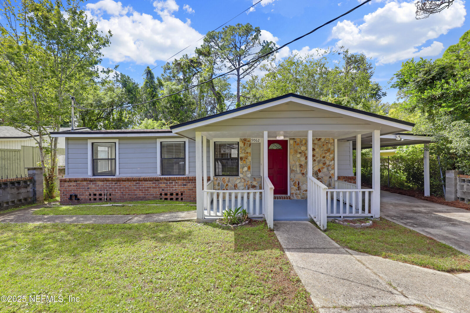 Property Photo:  9062 2nd Avenue  FL 32208 
