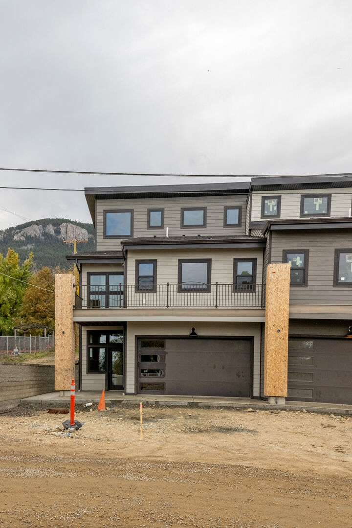 Property Photo:  2215 Hauser Boulevard  MT 59601 